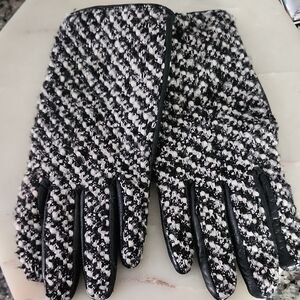J. Mclaughlin Black and White Wool Blend Leather Tweed Gloves Medium